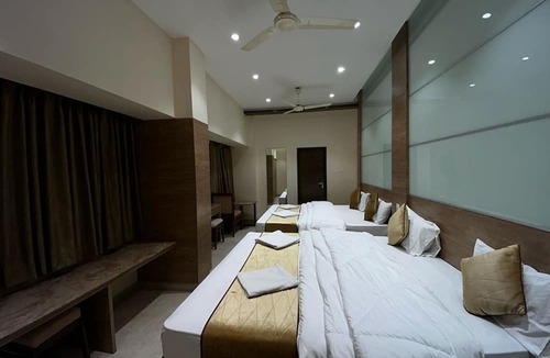 Kanchipuram Hotel | The Paradise Hotel - Luxury Stay