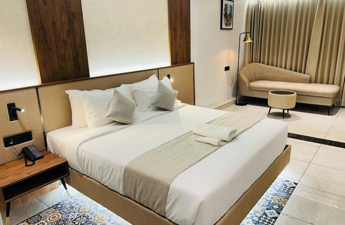 Kozhikode Hotel | Royal Plaza Inn by RAK Rooms