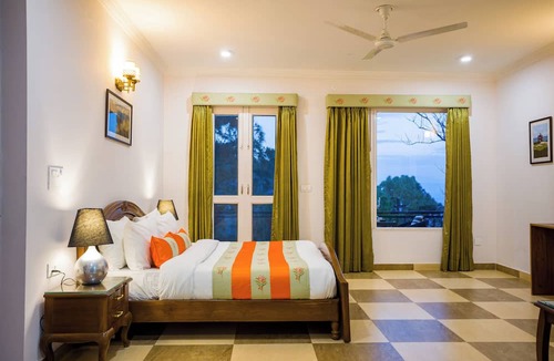 Kasauli Apartment | Alaya Stays Captains Nest 3 BHK Retreat With Garden & Scenic Views