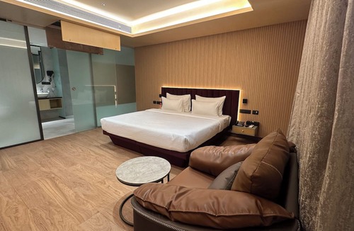 Vashi Hostel | 37th Crescent Navi Mumbai