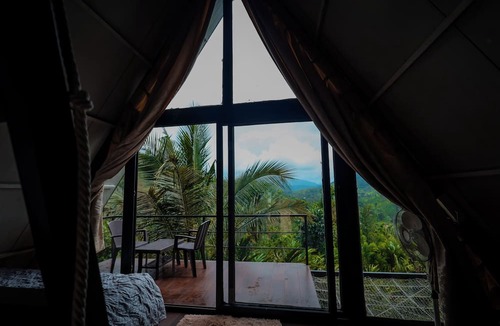 Samse Hotel | The Breeze Resort
