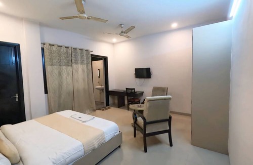 Sector 40 Hotel | Global luxary stay