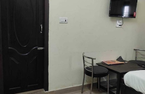 Kaladhungi Hotel | Wave Guest House