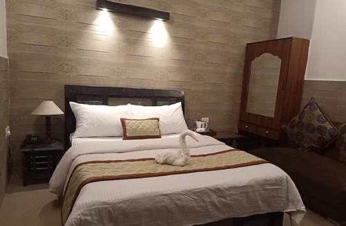 Mussoorie Resort | Ceyone Classic Fall Resort