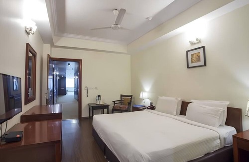 Kaushambi Hotel | HOTEL BLUE STONE