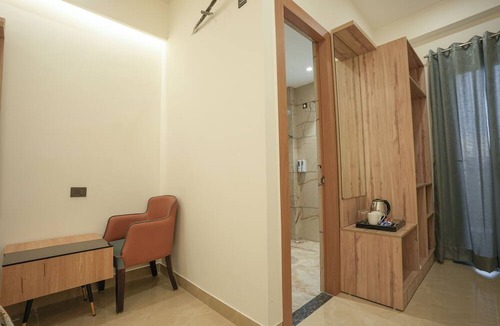 Greater Noida Hotel | Kaashvi Residency - Managed by Atithi House