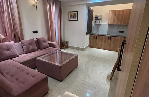DLF Phase 5 Hotel | AATITHYAM RESIDENCY