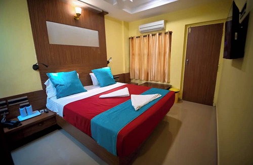 Murudeshwara Hotel | Benzy Palace Resort