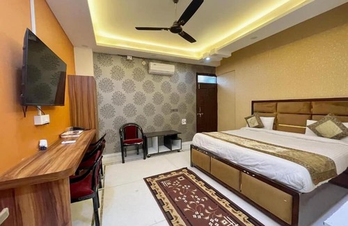 Varanasi Hotel | Hotel Shivee - Varanasi