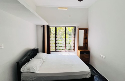 Virarajendrapet Bed & Breakfast | Moonlight Stay