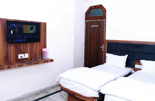 Paharganj Hotel | Hotel Gush New Delhi Railway Station