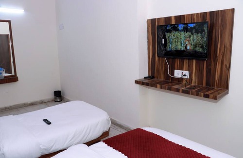 Paharganj Hotel | Hotel Gush New Delhi Railway Station