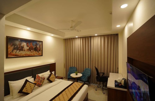 New Delhi Hotel | Hotel Luxe Opera NH8 - 7km from IGI Delhi Airport