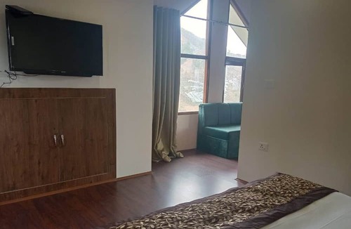 Theog Hotel | Hotel Apple View Narkanda