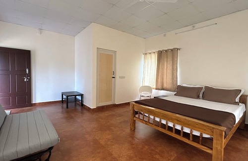 Sangameswarpet Bed & Breakfast | Acre 5 Homestay