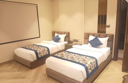 Janakpuri Hotel | Qotel Signature Coleman Janakpuri