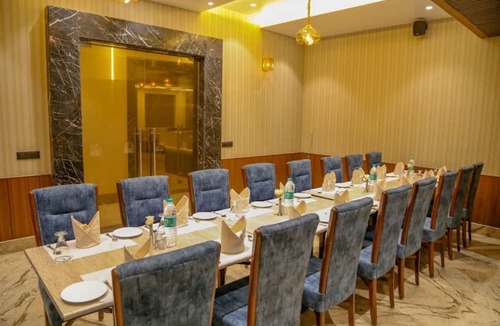 Kasganj Hotel | Four Leaf Hotel