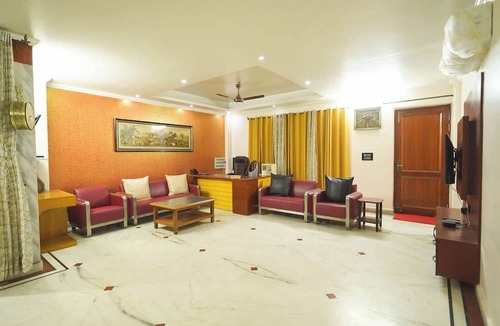 Greater Noida Bed & Breakfast | KalpTaru Residency