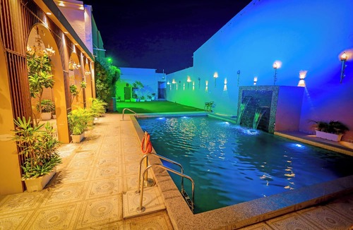 Panipat Hotel | Holiday Green