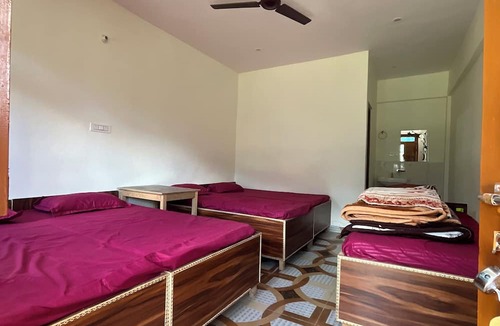 Gobind Dham House | Kuari Pass Inn