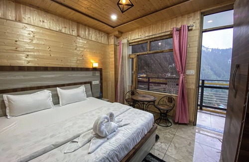 Theog Bed & Breakfast | Alpine Crest Homestay