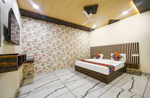 Rohini Hotel | Fabhotel The Crystal Palace