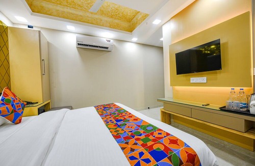 Pashim Vihar Hotel | Fabhotel Grand Palazzo