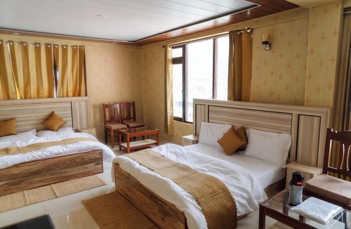 Badrinath Hotel | Hotel SNR Grand