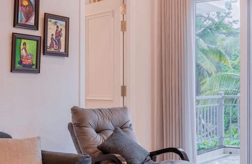 Marra Apartment | Luxe Apt w Balcony Rooftop Pool 15 min to Beach