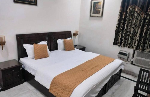 South Extension House | Room-home Stay Bed And Break Fast