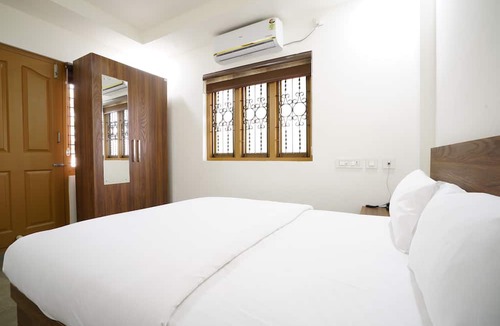 Thrippunithura Hotel | Halo Residency