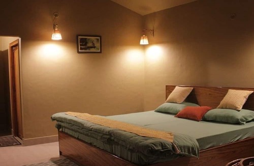 Kaladhungi Hotel | Corbett Farmyard