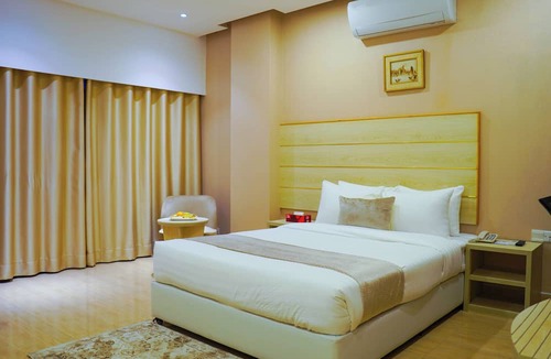 Uttara Hotel | Grand Vistana
