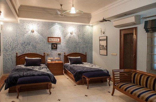 Hauz Khas Bed & Breakfast | VILLA 33 Bed & Breakfast