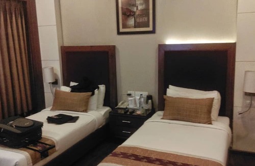 Kasauli Hotel | Goroomgo Starwood Resorts HP