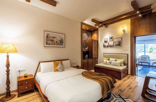 Kempty Range Villa | amã Stays & Trails Barefoot Bungalow, Dhanaulti