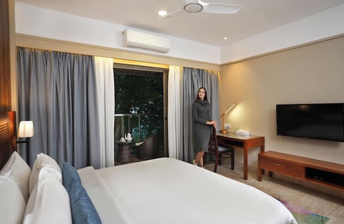 Anachal Hotel | Elephant Passage Resort Munnar