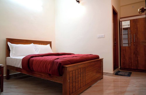 Virarajendrapet Hotel | Hill Palace Residency