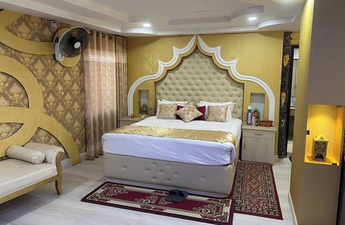 Mymensingh Hotel | The Silver Castle