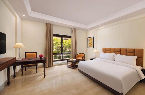 Sindhi Camp Hotel | V Sarovar Portico MI Road Jaipur