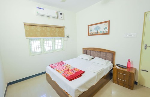 Nanganallur Apartment | Izi Transit Stay