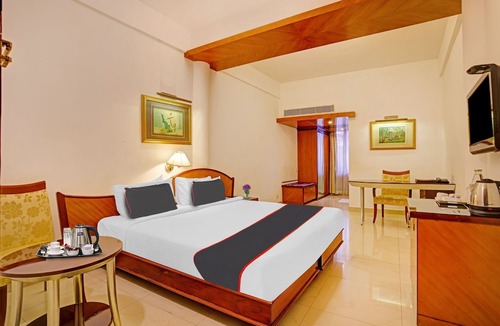 Nedumangad Hotel | Collection O Hotel Indraprastha