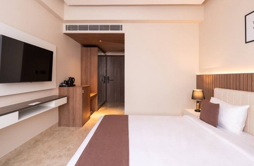 Gurugram Hotel | Foxtrail, Sector 42 - AM Hotel Kollection