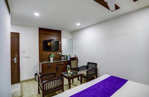East of Kailash Hotel | Staybook FabStays South Delhi