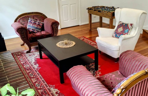 Eltham House | Gorgeous 4-Bedroom Home & Venue on a Mansion - an acre land with Pool & Garden n