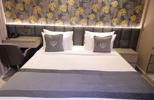 DLF Phase 3 Hotel | Stepstones Hotels and Inn
