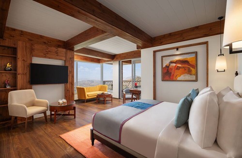 The Mall Road Hotel | jüSTa Hollow Oak, Mussoorie