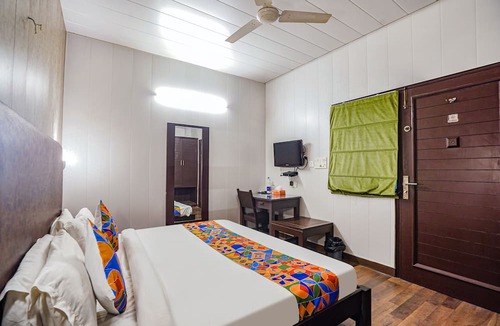 Saket Hotel | FabHotel Kular