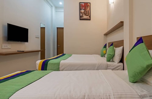 Vyttila Hotel | Itsy Hotels Avani Stays, Vyttila, Kochi