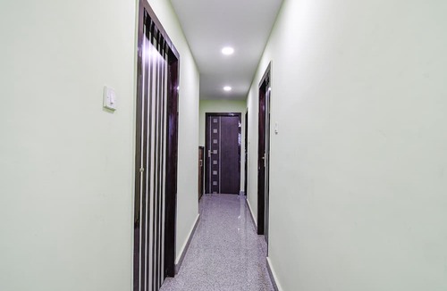 Chinar Park Hotel | Fabexpress Laxmi Inn